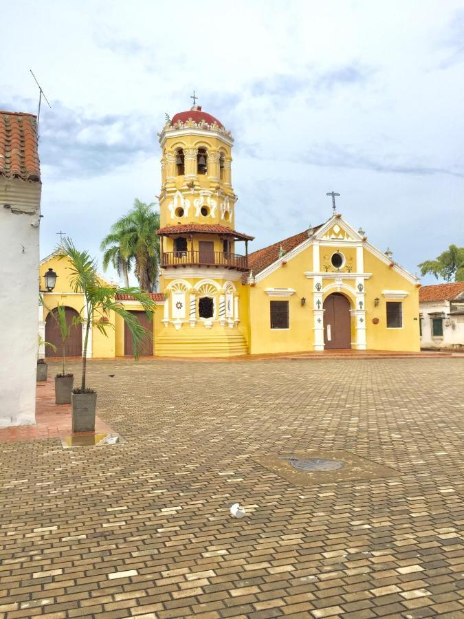 Casa Portales De Santa Barbara Hotel Mompos Exterior photo